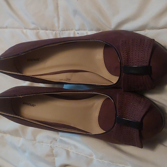 Avenue "Cami" Brown High Heels - Picture 1 of 5